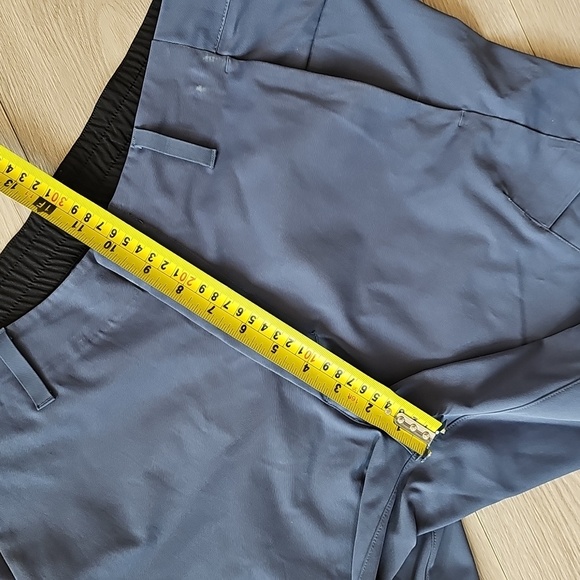 2021 Lululemon Utility Cargo Shorts 8" Inseam, Size 34 - Picture 8 of 16